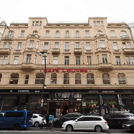 Louvre - Cozy City Center Apartment With Balcony Prague Exterior photo